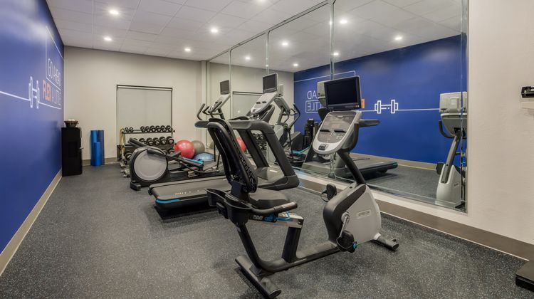 Holiday Inn Express & Suites Perry Health Club