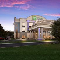 Holiday Inn Express & Suites Perry