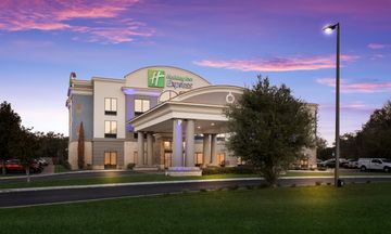 Holiday Inn Express & Suites Perry