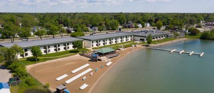 Tawas Bay Beach Resort Exterior