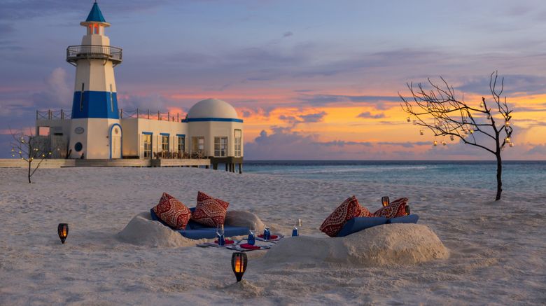 <b>InterContinental Maldives Maamunagau Restaurant</b>. Images powered by <a href="https://www.leonardoworldwide.com/" title="Leonardo Worldwide" target="_blank">Leonardo</a>.