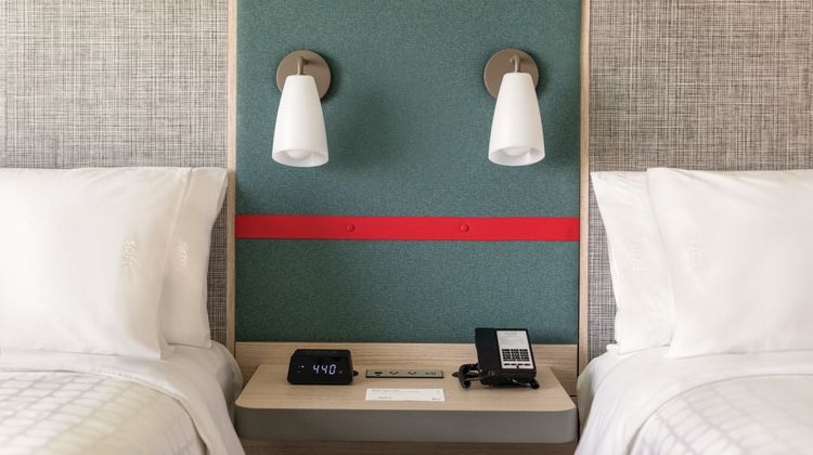 avid hotel Oklahoma City Airport Room