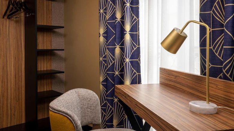 <b>Hotel de Rocroy Suite</b>. Images powered by <a href="https://www.leonardoworldwide.com/" title="Leonardo Worldwide" target="_blank">Leonardo</a>.