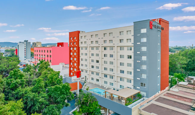 Fiesta Inn Guadalajara Expo Exterior