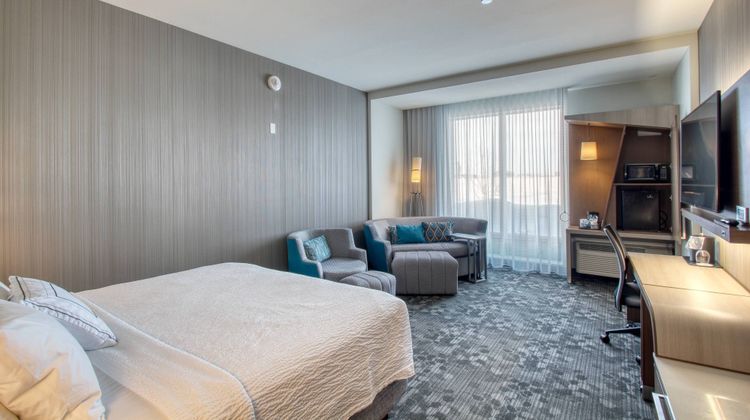 Courtyard Fargo Suite