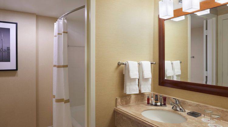 Toronto Airport Marriott Hotel Room