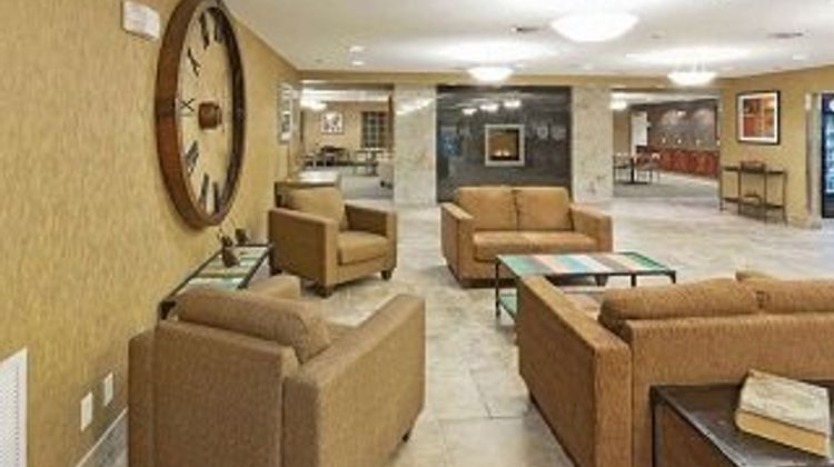 La Quinta Inn & Suites Minot Lobby