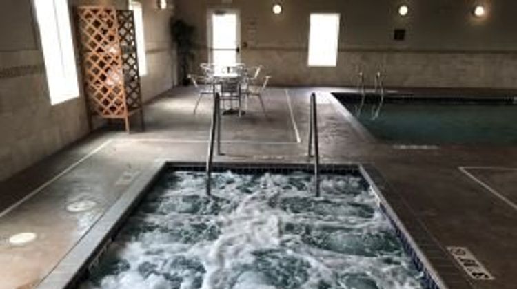 Highland Suites Pool