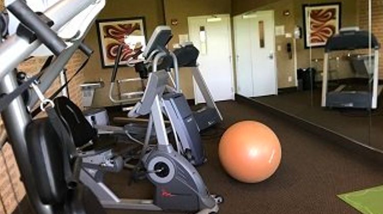 La Quinta Inn & Suites Minot Health Club