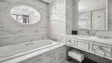 <b>Four Points by Sheraton Lang Son Room</b>. Images powered by <a href="https://www.leonardoworldwide.com/" title="Leonardo Worldwide" target="_blank">Leonardo</a>.