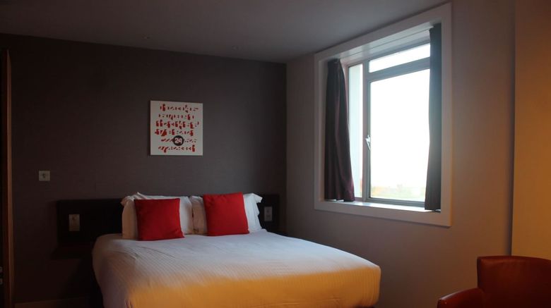 <b>Midland Hotel Room</b>. Images powered by <a href="https://www.leonardoworldwide.com/" title="Leonardo Worldwide" target="_blank">Leonardo</a>.