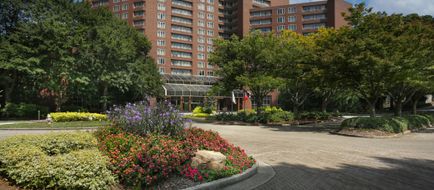 Crowne Plaza Perimeter at Ravinia Exterior