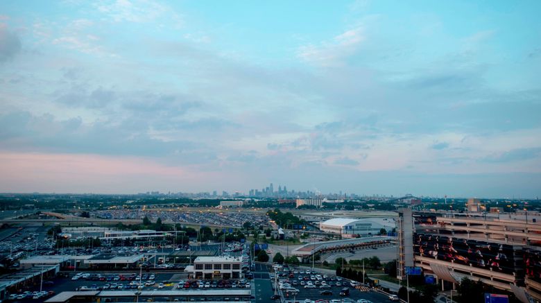 <b>Philadelphia Airport Marriott Suite</b>. Images powered by <a href="https://www.leonardoworldwide.com/" title="Leonardo Worldwide" target="_blank">Leonardo</a>.