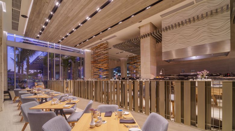 <b>Renaissance Cancun Resort & Marina Restaurant</b>. Images powered by <a href="https://www.leonardoworldwide.com/" title="Leonardo Worldwide" target="_blank">Leonardo</a>.