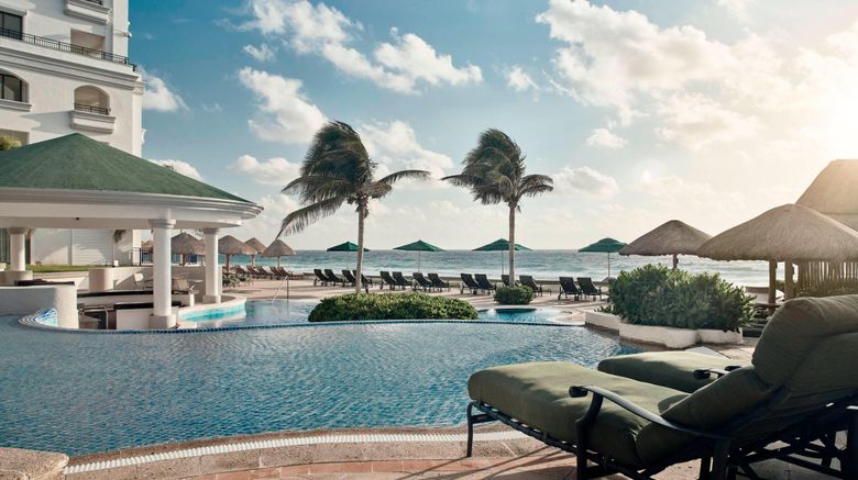 <b>JW Marriott Cancun Resort & Spa Pool</b>. Images powered by <a href="https://www.leonardoworldwide.com/" title="Leonardo Worldwide" target="_blank">Leonardo</a>.