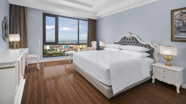 <b>Four Points by Sheraton Lang Son Room</b>. Images powered by <a href="https://www.leonardoworldwide.com/" title="Leonardo Worldwide" target="_blank">Leonardo</a>.