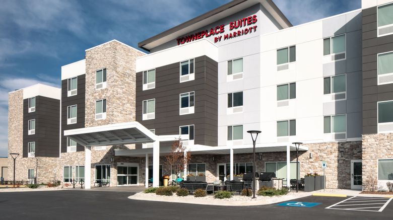 <b>TownePlace Suites Oconomowoc Exterior</b>. Images powered by <a href="https://www.leonardoworldwide.com/" title="Leonardo Worldwide" target="_blank">Leonardo</a>.