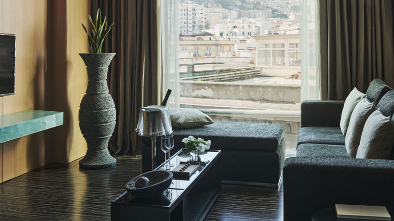 <b>Romeo Hotel Suite</b>. Images powered by <a href="https://www.leonardoworldwide.com/" title="Leonardo Worldwide" target="_blank">Leonardo</a>.