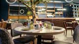 Axis Porto Club Hotel Restaurant