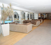 Holiday Inn Istanbul City Lobby
