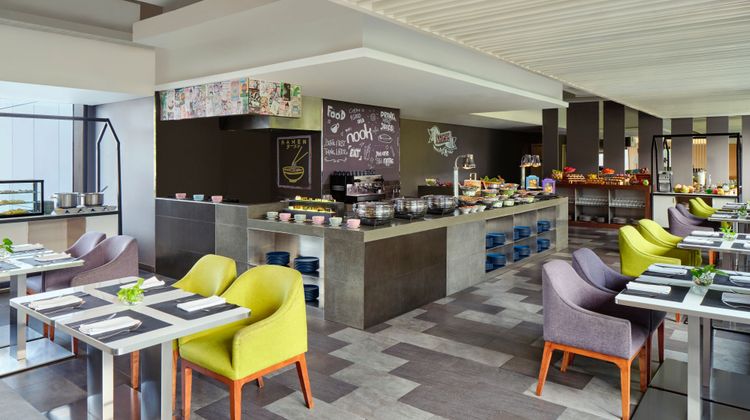 Aloft Jakarta Wahid Hasyim Restaurant
