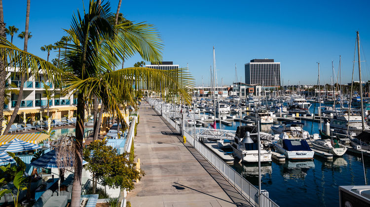Marina Del Rey Hotel Beach