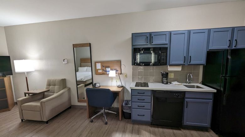 <b>Candlewood Suites Bel Air Room</b>. Images powered by <a href="https://www.leonardoworldwide.com/" title="Leonardo Worldwide" target="_blank">Leonardo</a>.