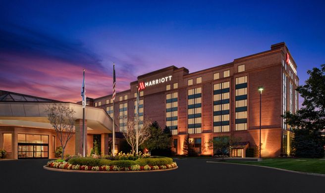 Pittsburgh Marriott North Exterior