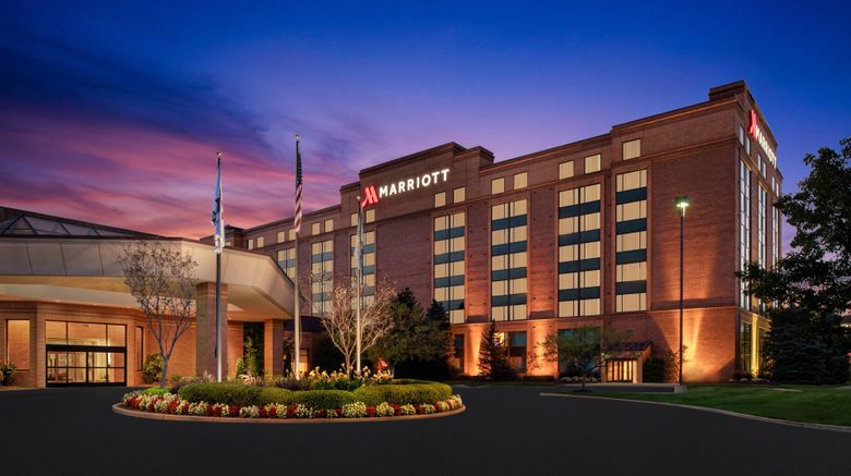 Pittsburgh Marriott North Exterior. Images powered by <a href="https://www.leonardoworldwide.com" target="_blank" rel="noopener">Leonardo</a>.
