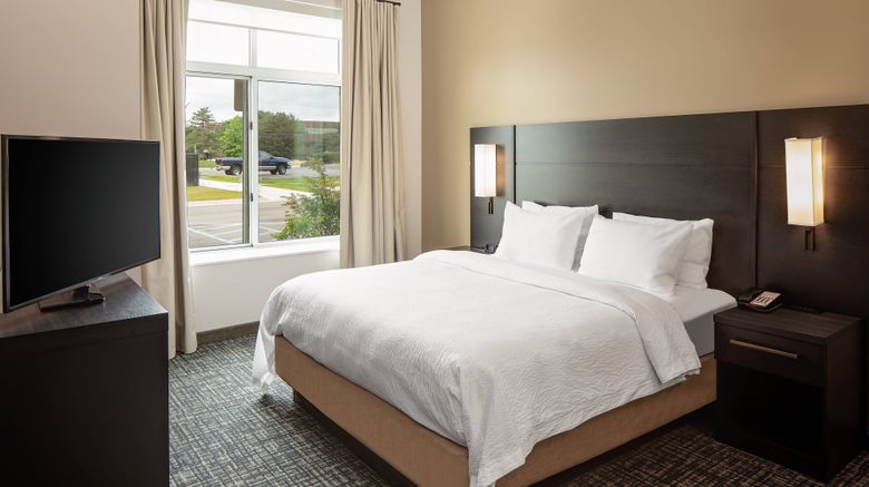 <b>Residence Inn Detroit Farmington Hills Suite</b>. Images powered by <a href="https://www.leonardoworldwide.com/" title="Leonardo Worldwide" target="_blank">Leonardo</a>.