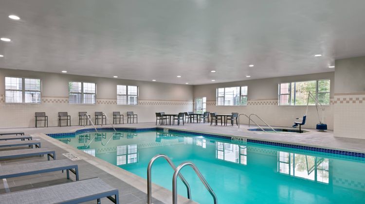 Residence Inn Wayne Pool