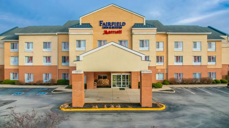 Fairfield Inn & Suites Exterior