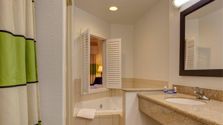 Fairfield Inn & Suites Room