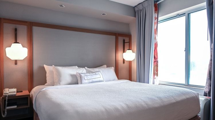 Fairfield Inn & Suites Suite