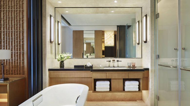 <b>Zhuhai Marriott Hotel Room</b>. Images powered by <a href="https://www.leonardoworldwide.com/" title="Leonardo Worldwide" target="_blank">Leonardo</a>.