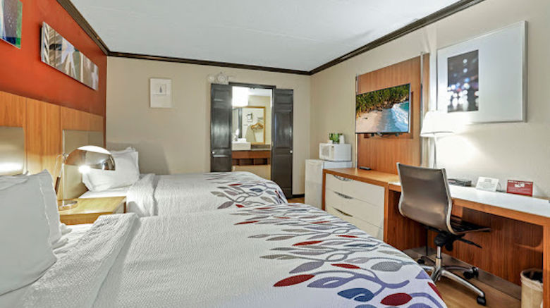 <b>Red Roof Inn Uhrichsville Room</b>. Images powered by <a href="https://www.leonardoworldwide.com/" title="Leonardo Worldwide" target="_blank">Leonardo</a>.