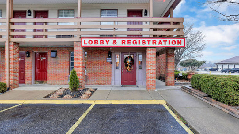 <b>Red Roof Inn Uhrichsville Exterior</b>. Images powered by <a href="https://www.leonardoworldwide.com/" title="Leonardo Worldwide" target="_blank">Leonardo</a>.