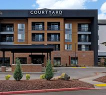 Courtyard by Marriott Portland SE Exterior