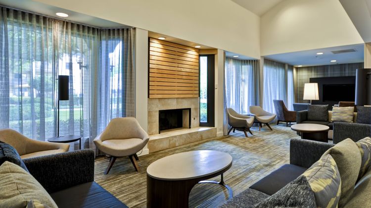 Courtyard by Marriott Dallas Market Ctr Exterior