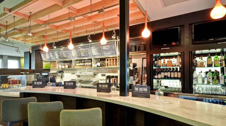 Courtyard by Marriott Dallas Market Ctr Restaurant