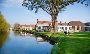 The Legacy Rose and Crown Hotel