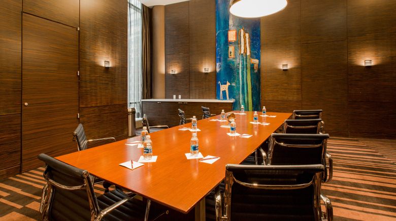 <b>Courtyard New York/Central Park Meeting</b>. Images powered by <a href="https://www.leonardoworldwide.com/" title="Leonardo Worldwide" target="_blank">Leonardo</a>.