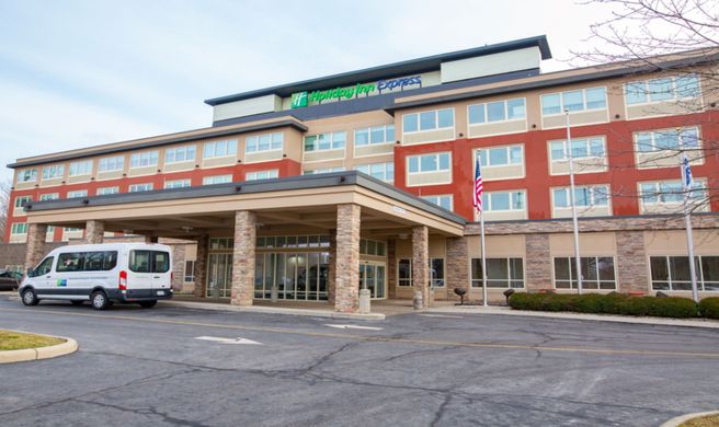 Holiday Inn Express Columbus Airport Exterior