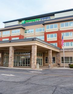 Holiday Inn Express Columbus Airport