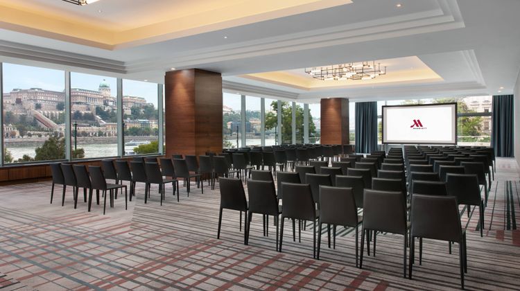 Budapest Marriott Hotel Meeting
