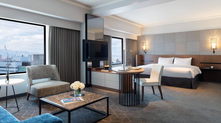 Courtyard by Marriott Shin-Osaka Station Suite