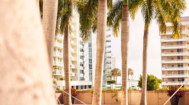 Four Seasons Hotel Miami Exterior