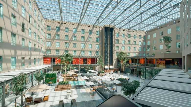 <b>Courtyard Mexico City Airport Exterior</b>. Images powered by <a href="https://www.leonardoworldwide.com/" title="Leonardo Worldwide" target="_blank">Leonardo</a>.