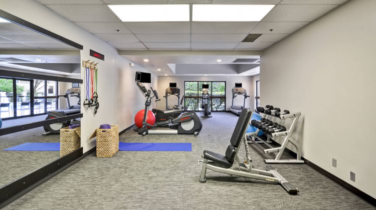 Courtyard by Marriott Dallas Market Ctr Recreation