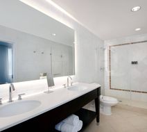 Courtyard by Marriott Atlanta Downtown Room